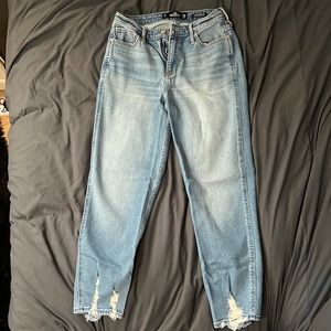 Hollister High-Rise Mom Jean